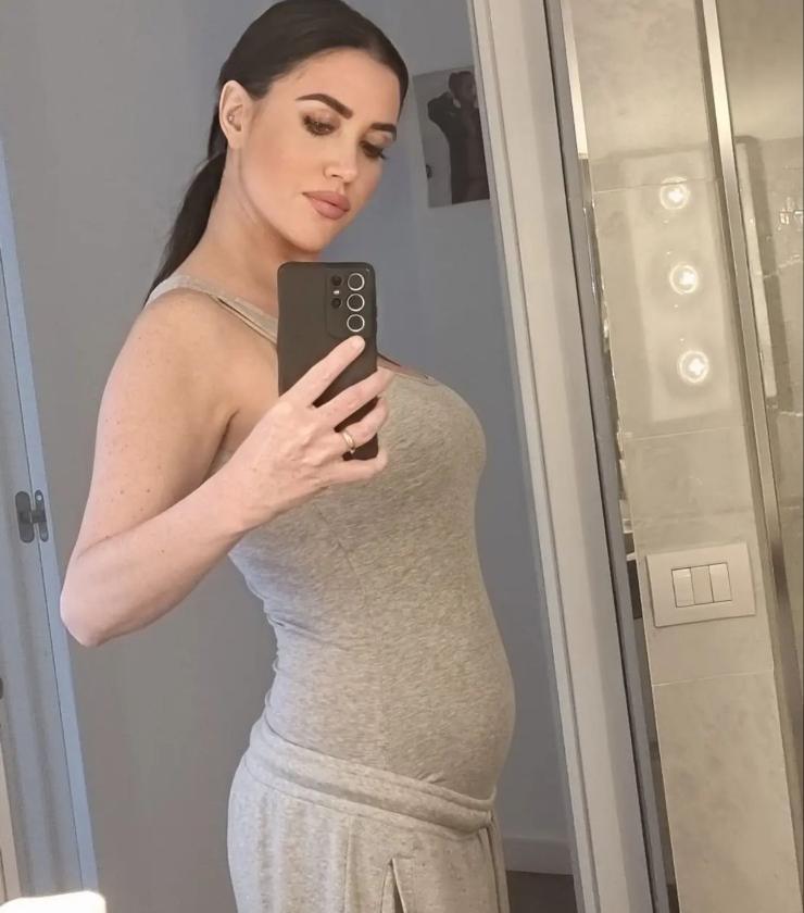Claudia Ruggeri, selfie incinta