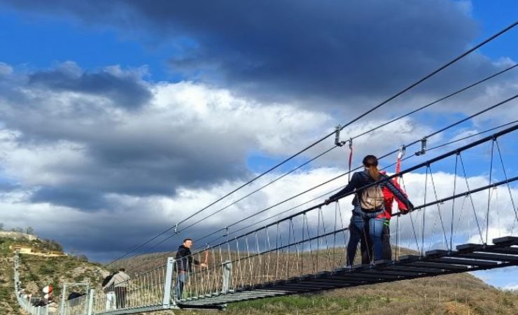 ponte tibetano in Umbria, il più alto d'Europa