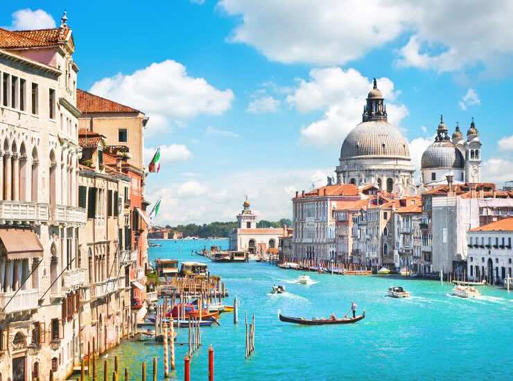 Turisti in Italia: dove pagare tassa di soggiorno e ingresso