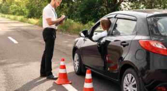 Se ti beccano così in strada possono toglierti la patente, ma non solo: rischi il carcere